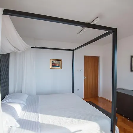 Blue View * אופטיה